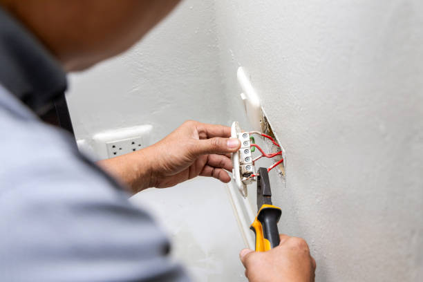 Best Affordable Electrician  in Creve Coeur, IL